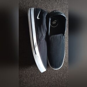 Nike court legacy slip shoes